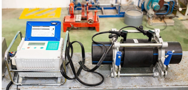 nối ống nhựa đen HDPE Tiền Phong với hàn điện trở